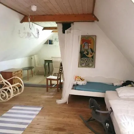 Gemuetliches Reetdachhaus Mit Kaminofen * ריבה