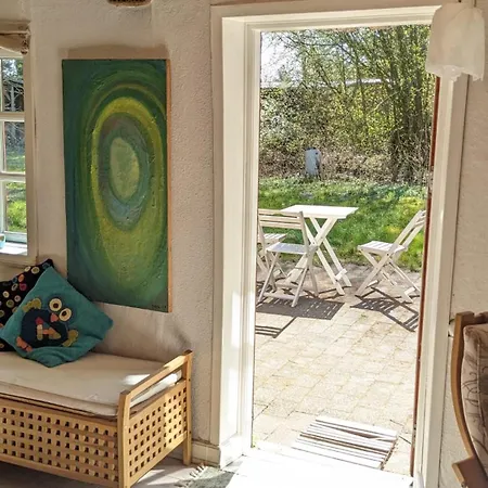 אכסניה Gemuetliches Reetdachhaus Mit Kaminofen *