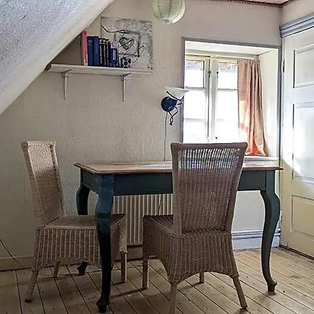 Gemuetliches Reetdachhaus Mit Kaminofen Ribe