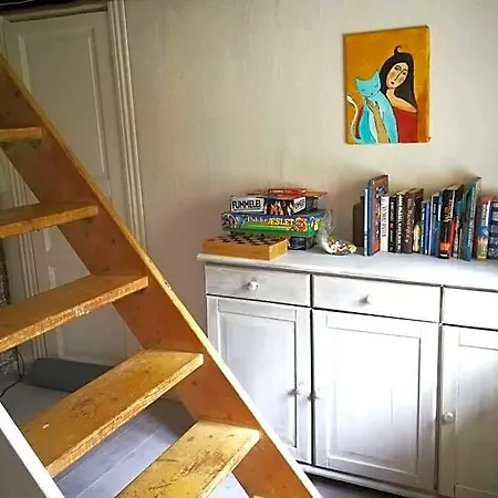 Gemuetliches Reetdachhaus Mit Kaminofen Hostel *